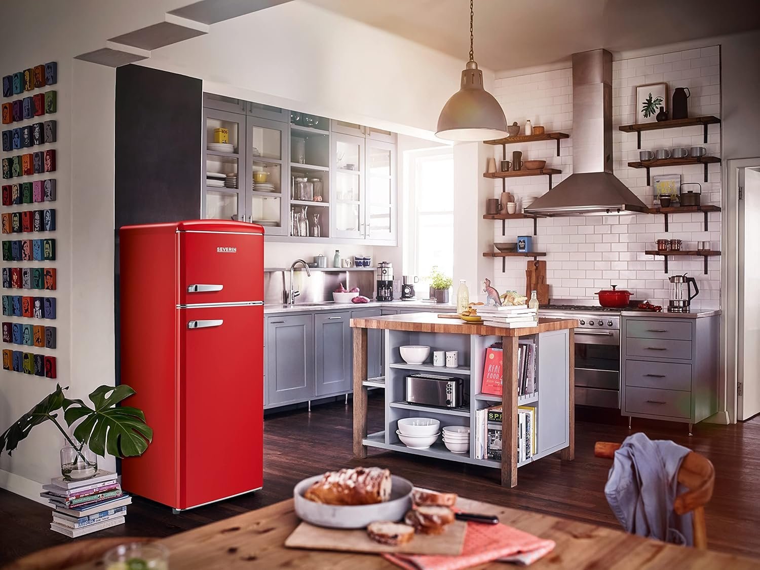 SEVERIN Réfrigérateur Congélateur 2 portes, Pose libre, Largeur 55 cm, 206L, Classe E, Veggibox incluse, Rétro, Rouge, RKG 8930 – Image 3